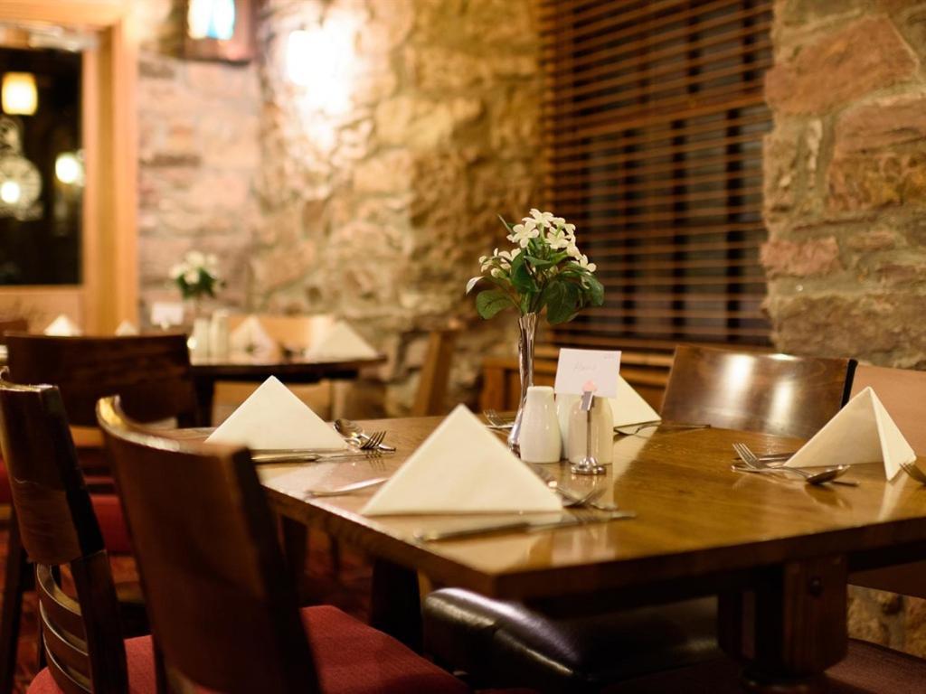 The Britannia Inn & Waves Restaurant St Austell Bagian luar foto