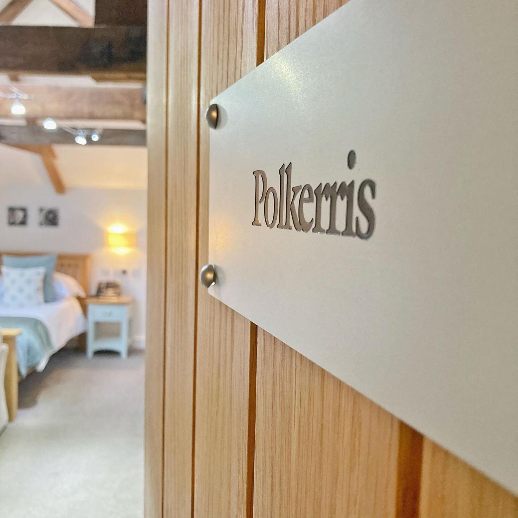 The Britannia Inn & Waves Restaurant St Austell Bagian luar foto