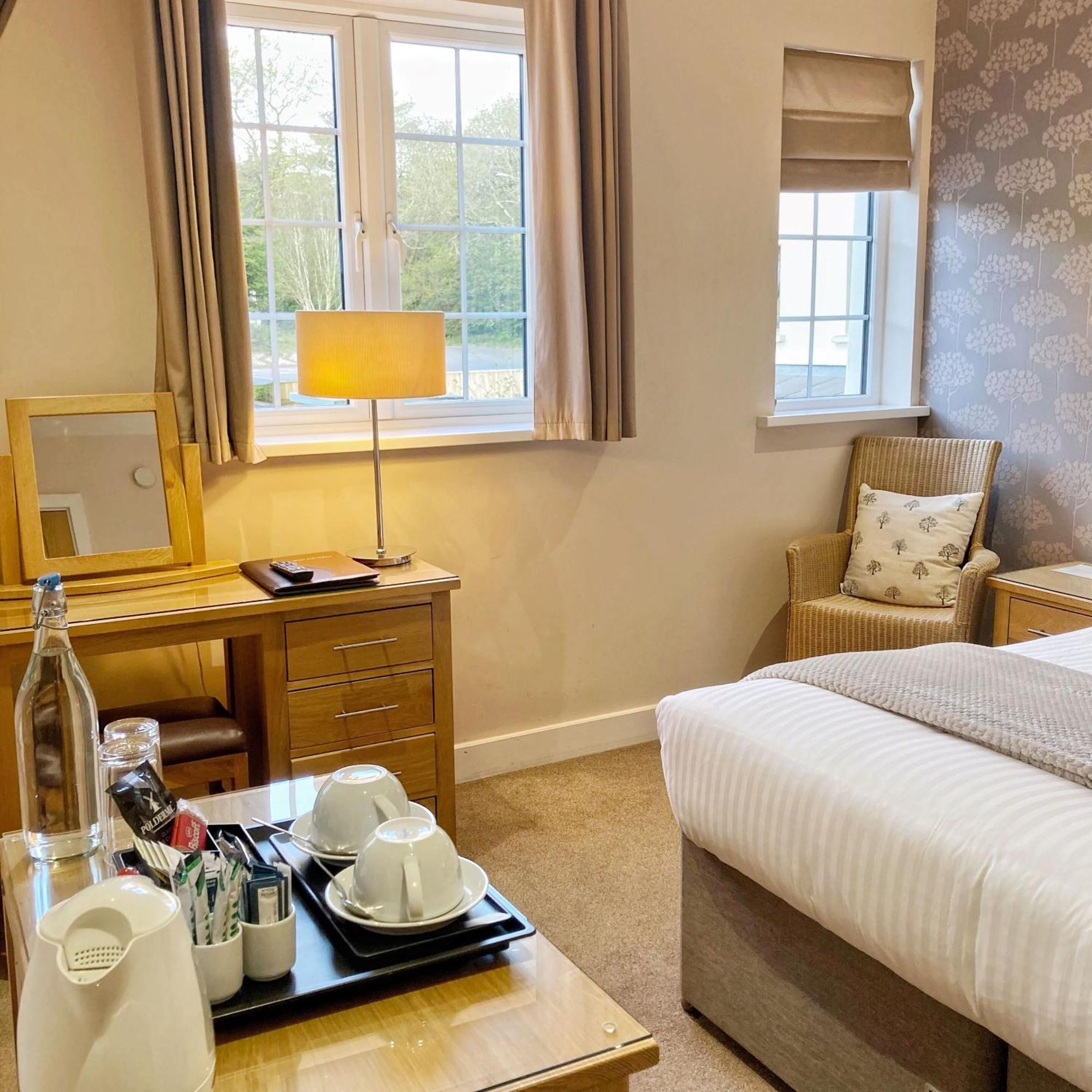 The Britannia Inn & Waves Restaurant St Austell Ruang foto