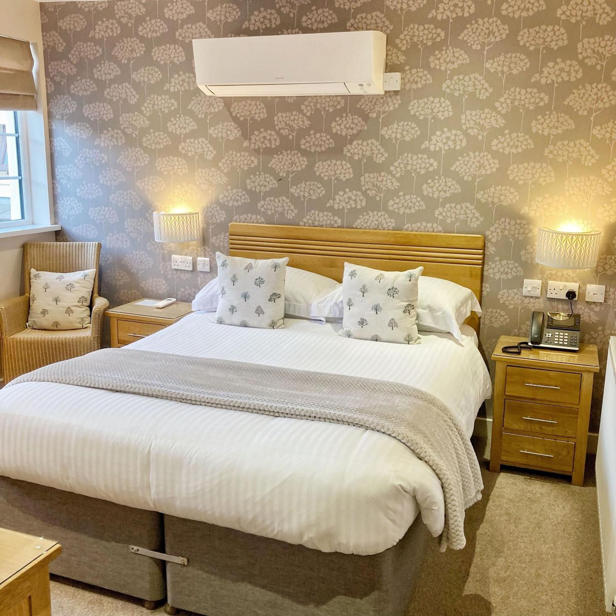 The Britannia Inn & Waves Restaurant St Austell Ruang foto