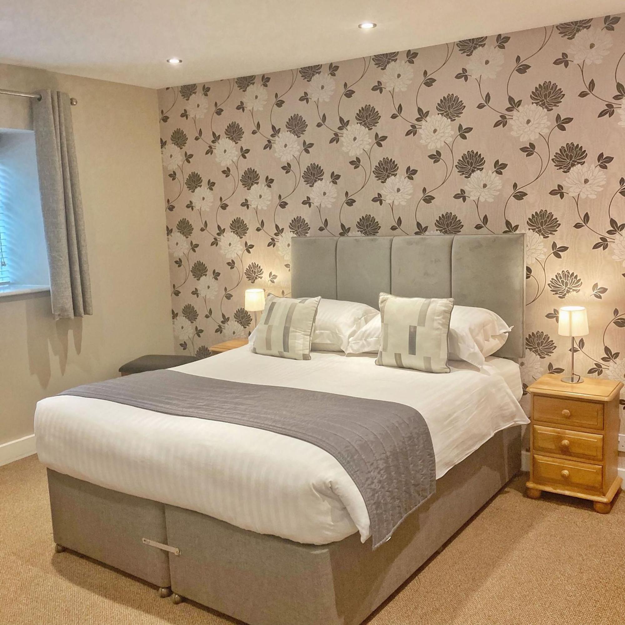 The Britannia Inn & Waves Restaurant St Austell Ruang foto